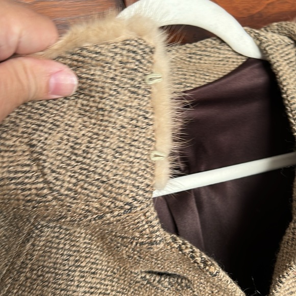 Maurice Reg. Original vintage lined wool coat with fur collar 🧥  1960’s tweed - Picture 11 of 12